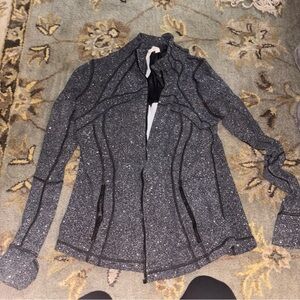 Lululemon define jacket size 12 in FAIR condition. Read description.